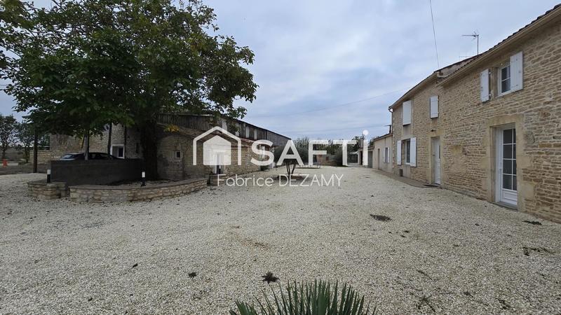 Maison - 240 m² - 9 pièces