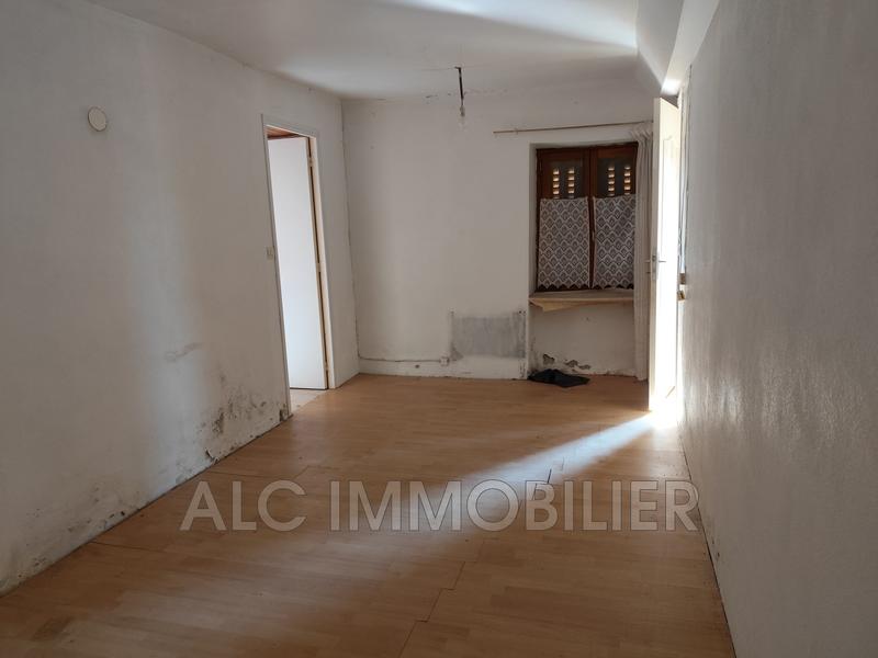 Maison - 215 m² - 3 pièces