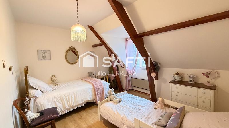 Maison - 177 m² - 7 pièces