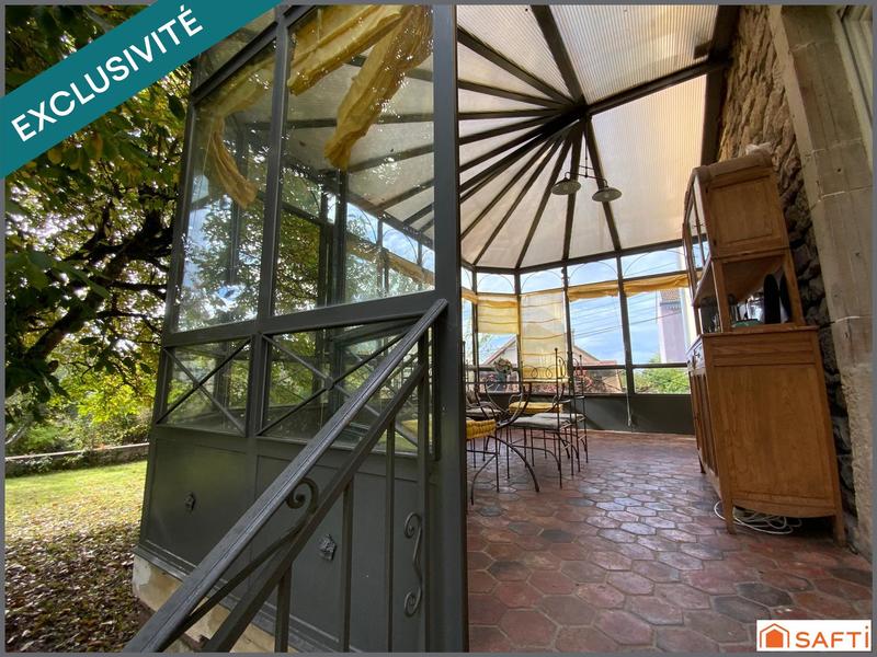 Maison de maîtres - 280 m² - 10 pièces