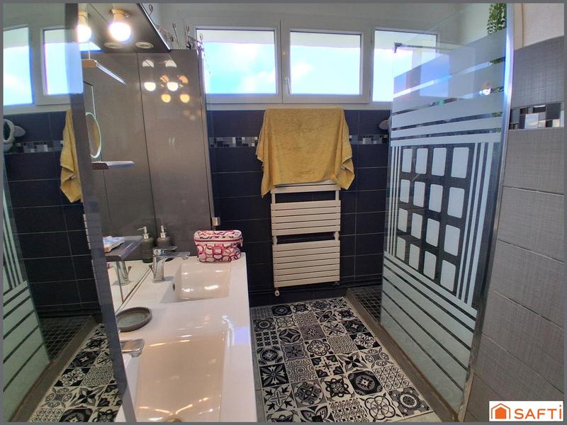 Maison - 147 m² - 6 pièces