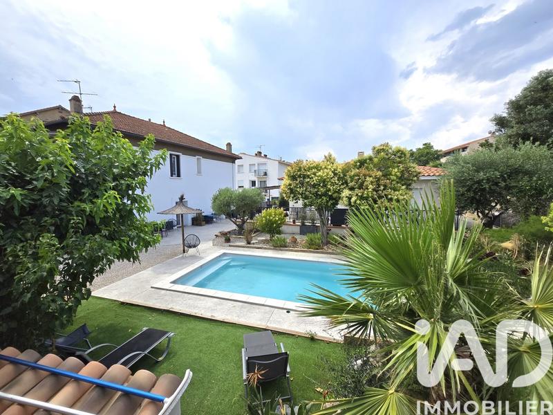 Maison - 215 m² - 8 pièces