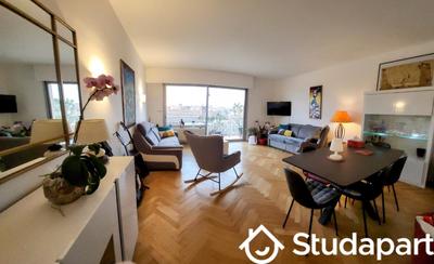 Chambre - 15 m² - 1 pièce