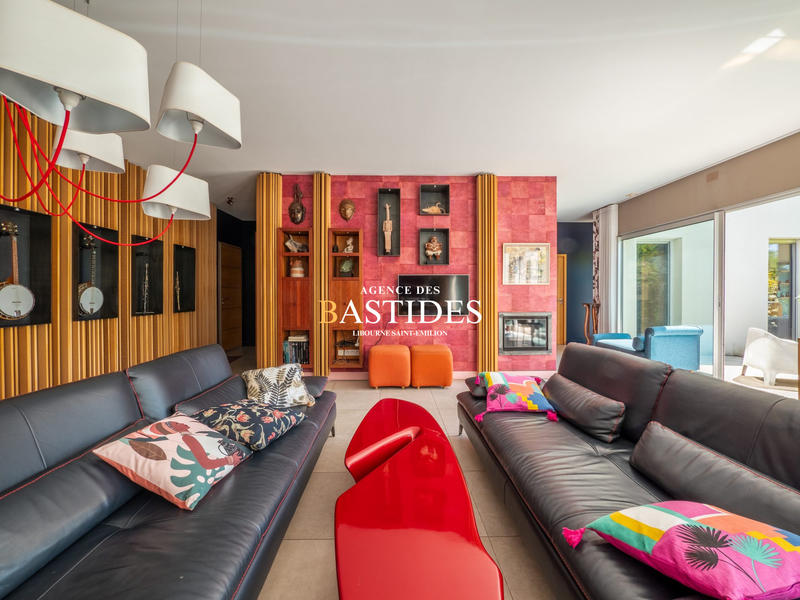 Maison contemporaine - 223 m² - 7 pièces