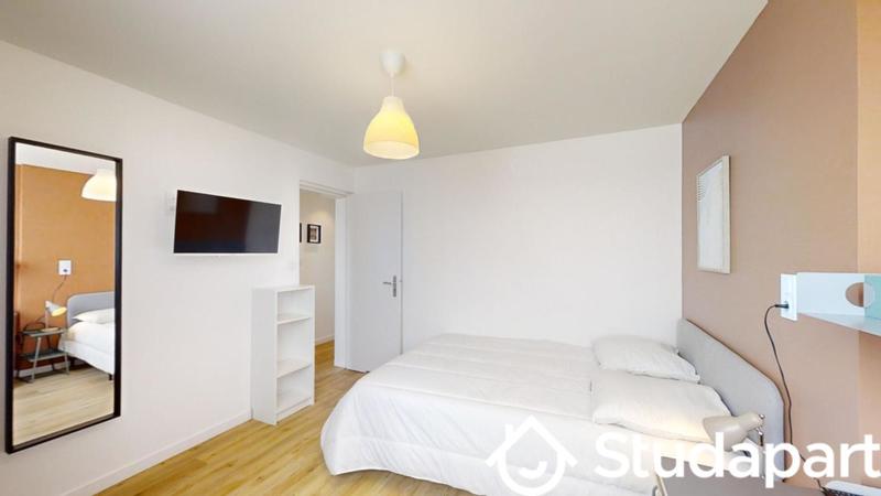 Chambre - 11 m² - 1 pièce