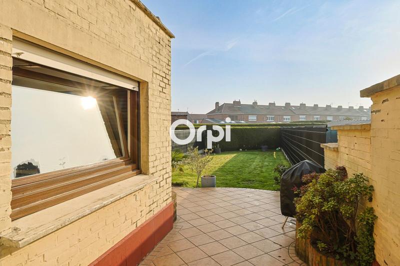 Maison - 90 m² - 5 pièces