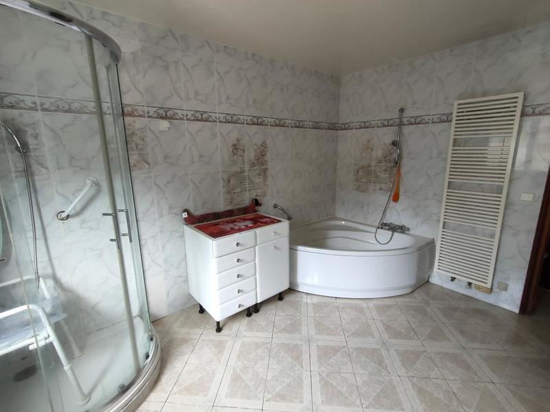 Maison - 390 m² - 11 pièces