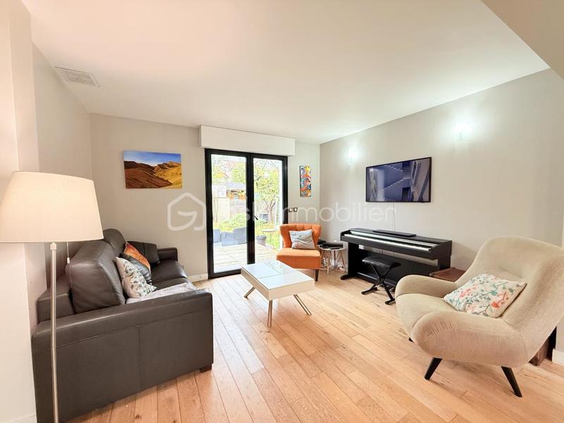 Maison - 121 m² - 5 pièces