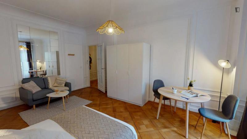 Chambre - 23 m² - 6 pièces