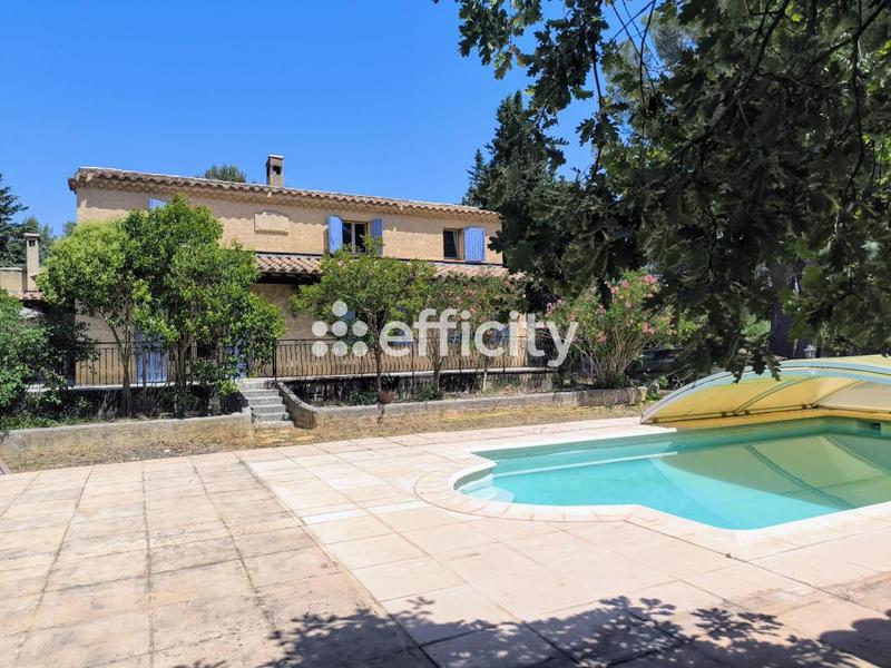 Maison - 150 m² - 7 pièces