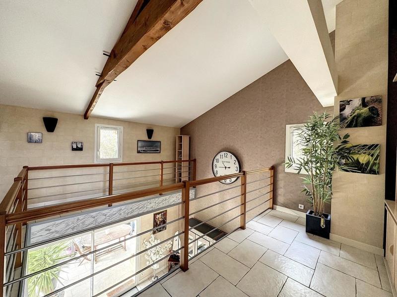 Maison - 182 m² - 6 pièces