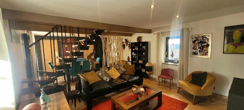 Maison - 140 m² - 5 pièces