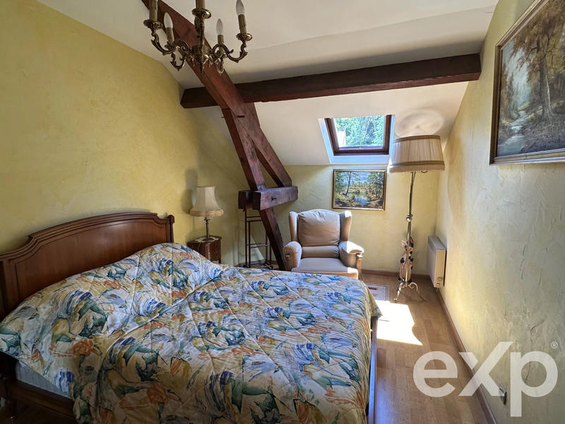 Maison - 200 m² - 7 pièces