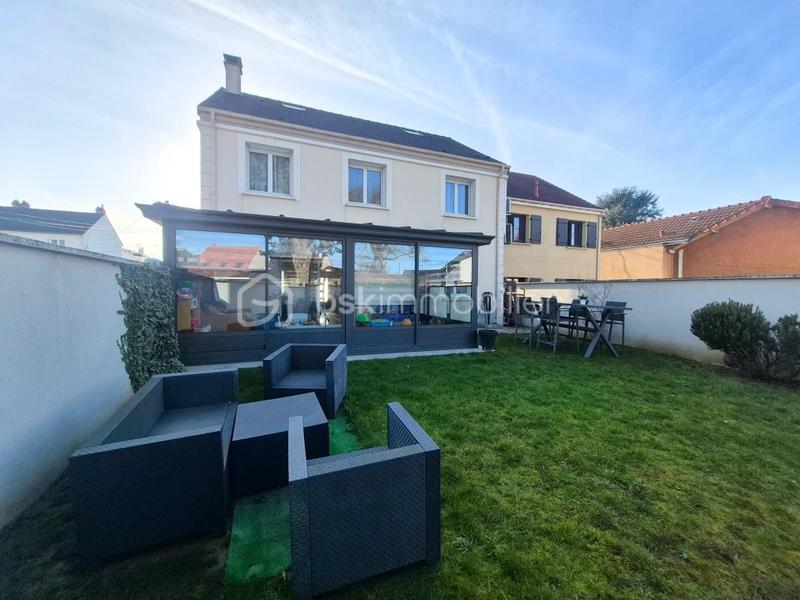Maison - 150 m² - 7 pièces