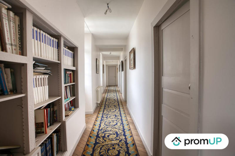 Maison - 400 m² - 10 pièces