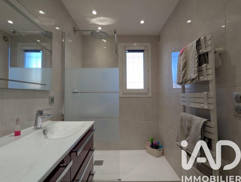 Maison - 123 m² - 4 pièces