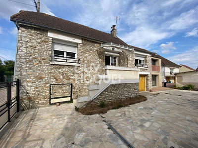 Maison - 108 m² - 5 pièces