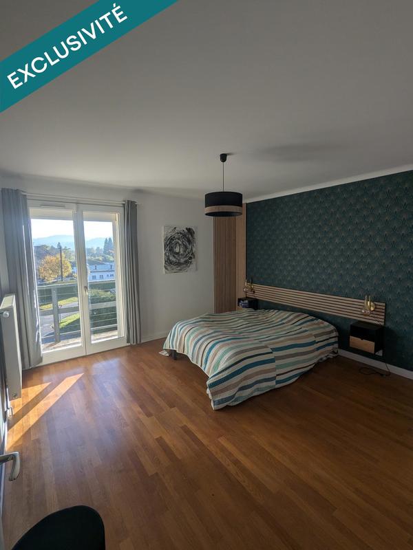 Maison - 196 m² - 7 pièces