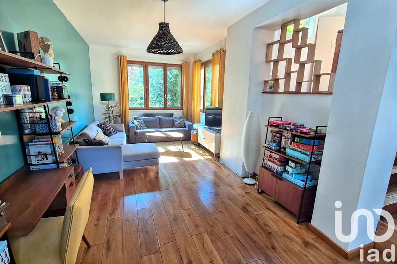 Maison - 211 m² - 7 pièces