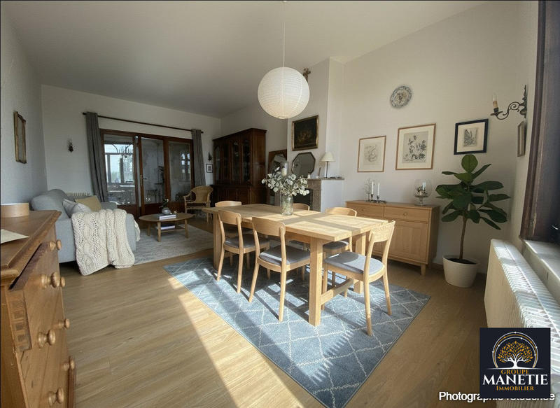 Maison - 144 m² - 8 pièces