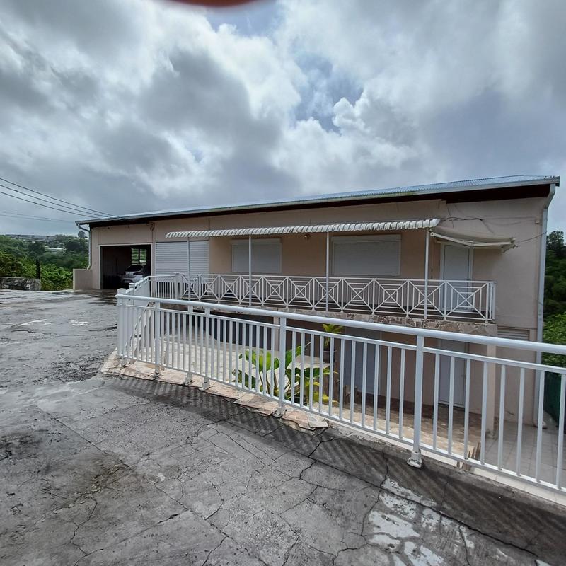 Maison - 350 m² - 10 pièces