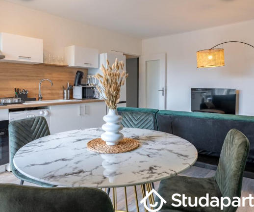 Chambre - 10 m² - 1 pièce