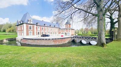 Château - 800 m² - 15 pièces