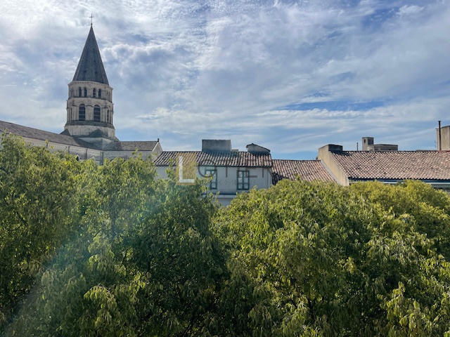 Appartement - 75 m² - 3 pièces