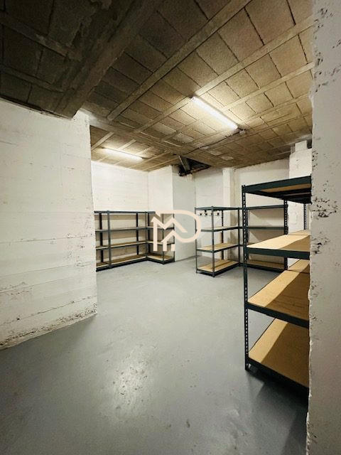 Local d'activités - 167 m²