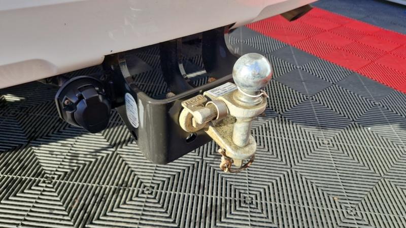 Toyota Land Cruiser 177 d-4d Life