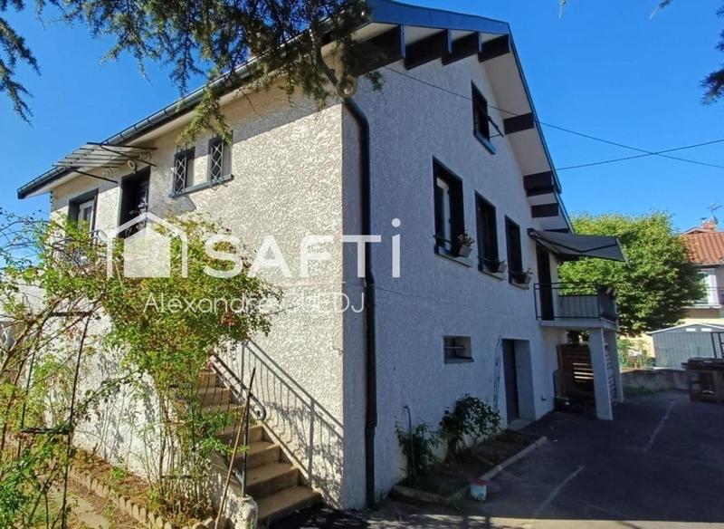 Maison - 185 m² - 7 pièces