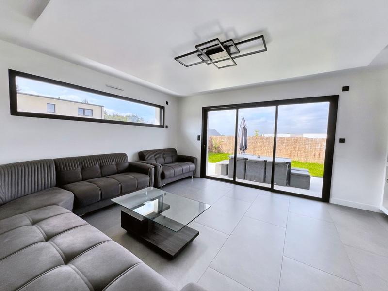 Maison contemporaine - 145 m² - 7 pièces