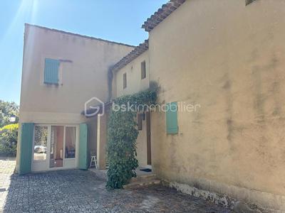 Villa - 230 m² - 8 pièces