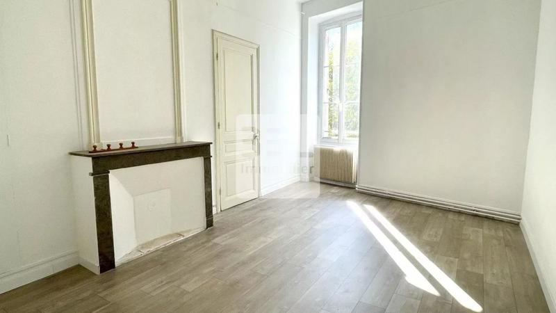 Immeuble - 456 m² - 13 pièces
