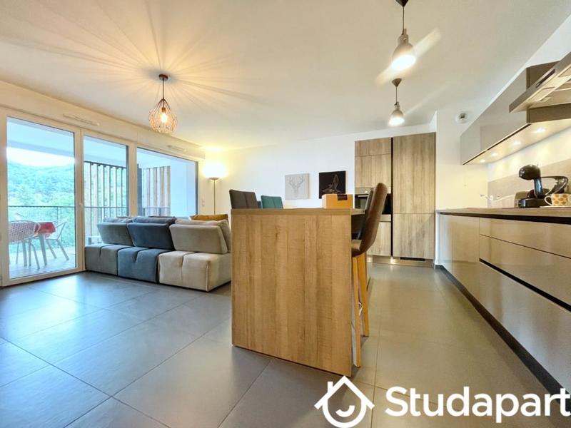 Appartement - 70 m² - 3 pièces