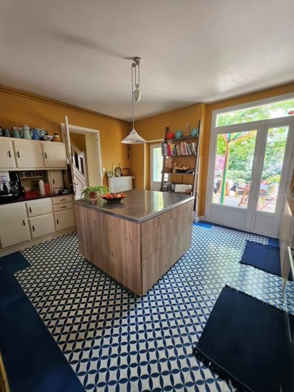 Maison - 210 m² - 5 pièces