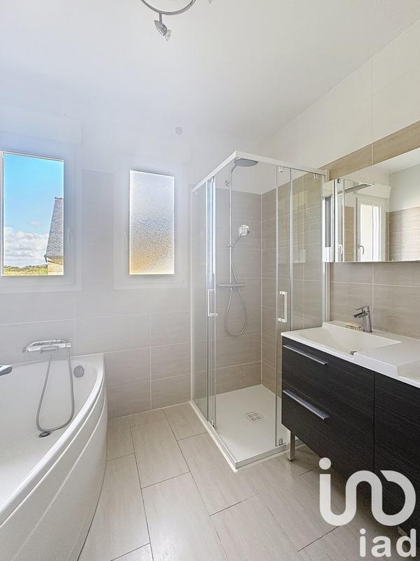 Maison - 139 m² - 8 pièces