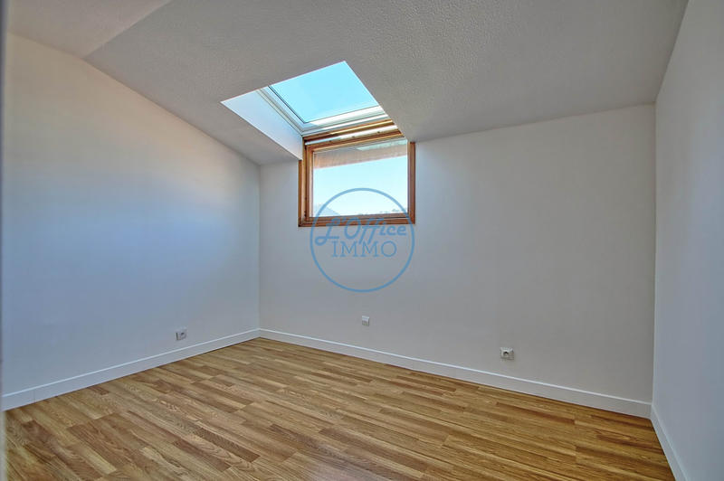 Appartement - 79 m² - 4 pièces