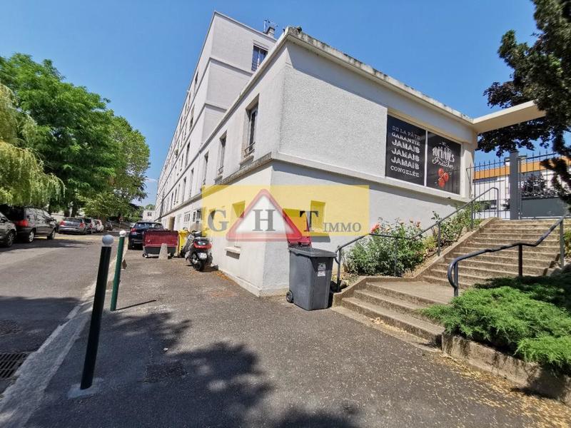 Appartement - 64 m² - 4 pièces