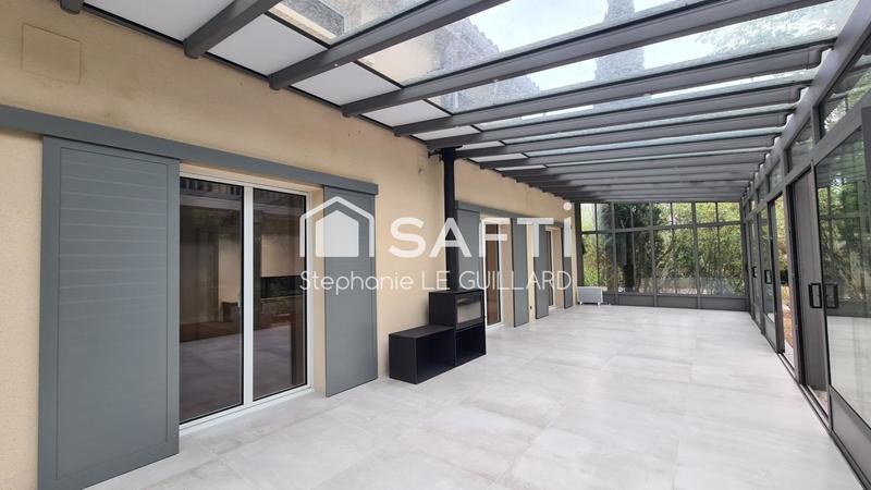 Villa - 348 m² - 6 pièces