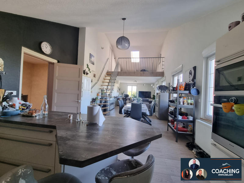 Maison - 437 m² - 10 pièces