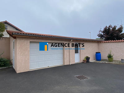 Maison - 235 m² - 6 pièces