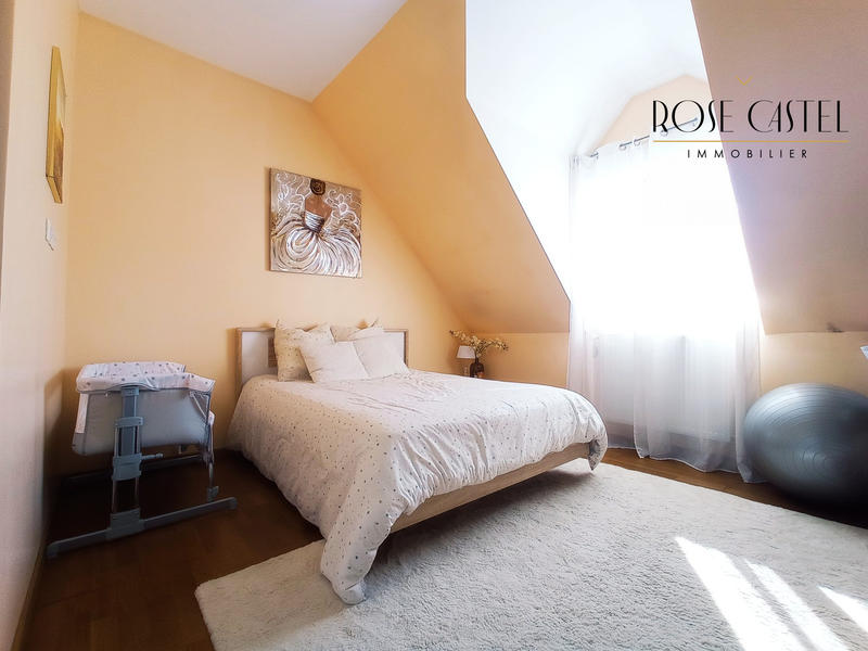 Maison - 221 m² - 6 pièces