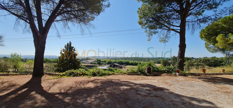 Maison - 220 m² - 8 pièces