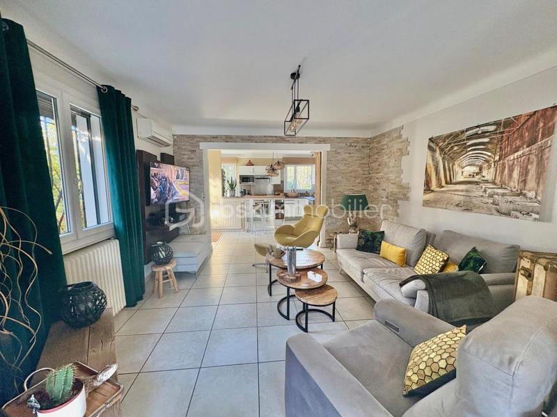 Maison traditionnelle - 105 m² - 6 pièces