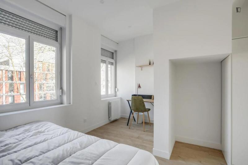 Chambre - 13 m² - 11 pièces