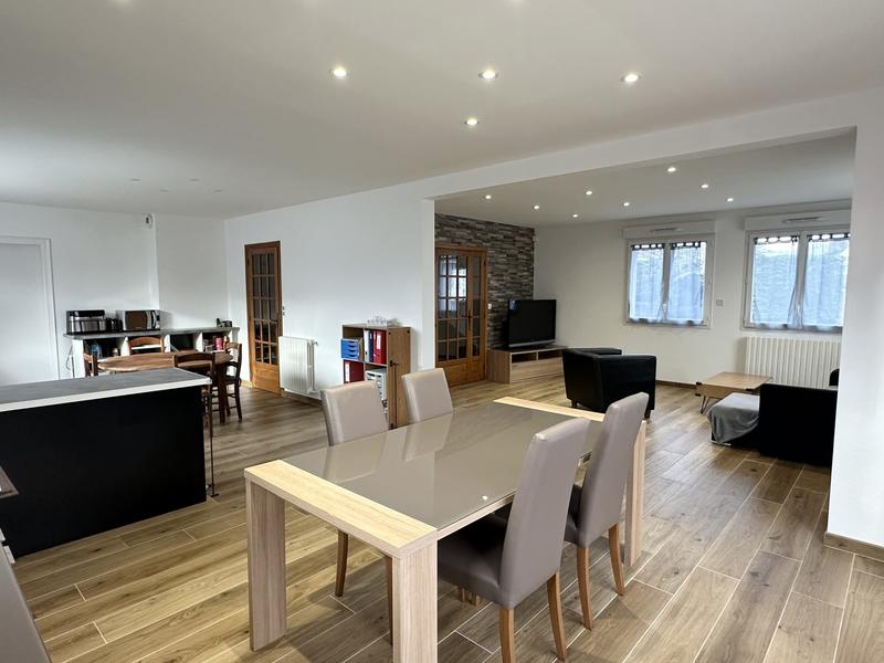 Maison - 224 m² - 10 pièces