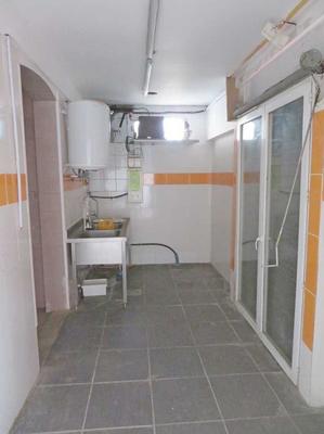 Magasins - 139 m² - 4 pièces