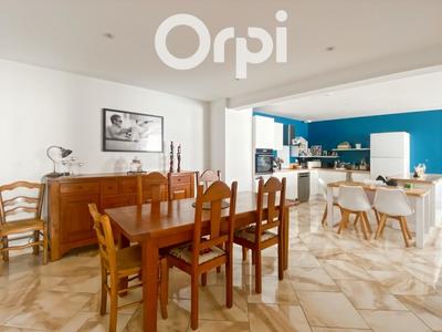 Appartement - 98 m² - 5 pièces