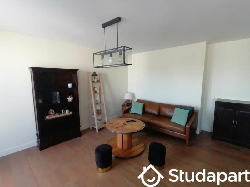 Chambre - 13 m² - 1 pièce